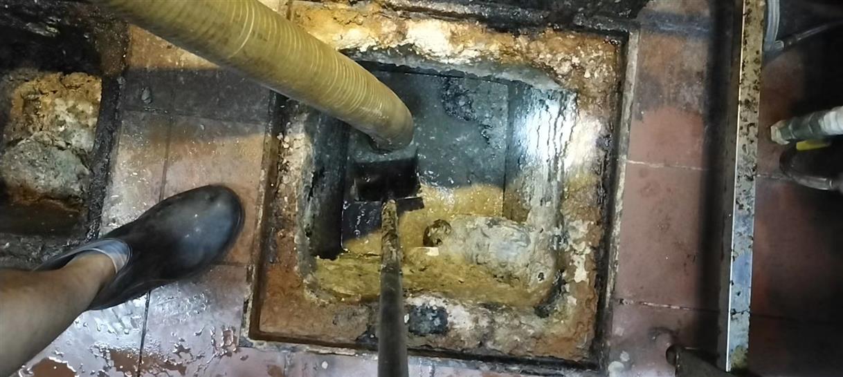 吐鲁番化油池清理-污水池清掏