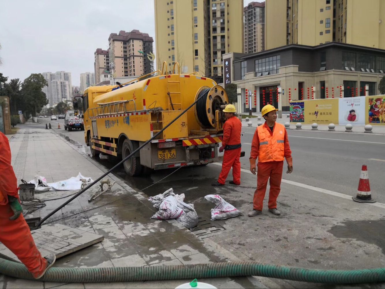 吐鲁番排污管道清淤-管道清洗