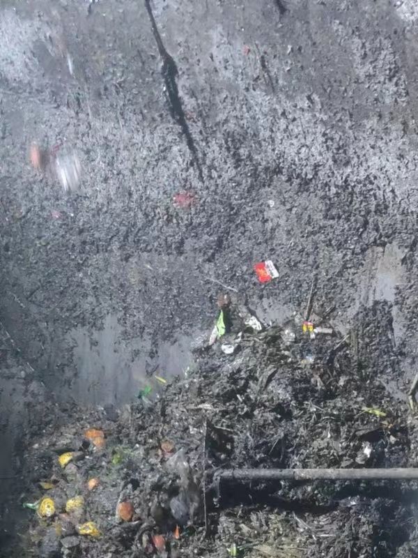 吐鲁番污水池清理